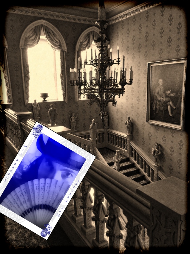Clue - Mrs Peacock in the Hallway